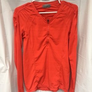Like New! Womens Athleta 1/4 Zip Long Sleeves contour athletic top size M red